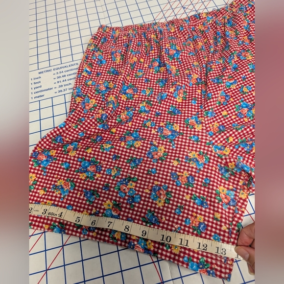 Dividends Soft Red And White Checkered Floral Maternity Shorts - Picture 10 of 11